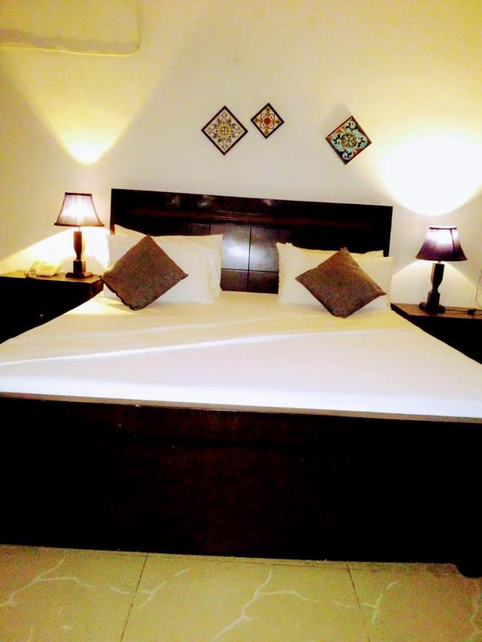 Pyramid International Guest House Islamabad Exterior foto